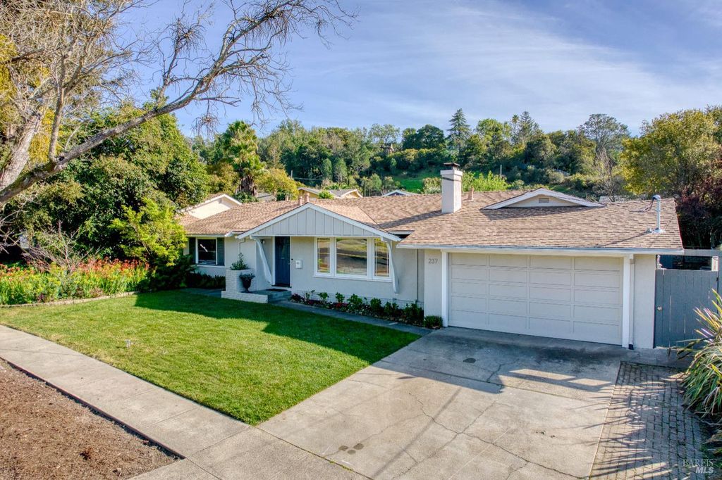 237 Alameda De La Loma, Novato, CA 94949