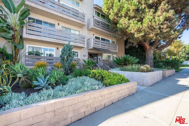 1021 N Crescent Heights Boulevard 205, West Hollywood, CA 90046