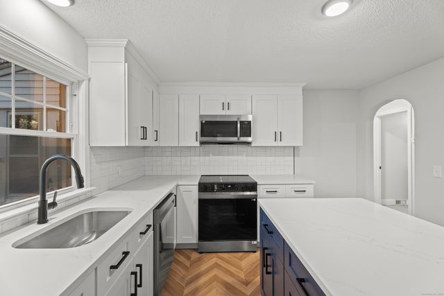 37 Thorpe Avenue, Meriden, CT 06450