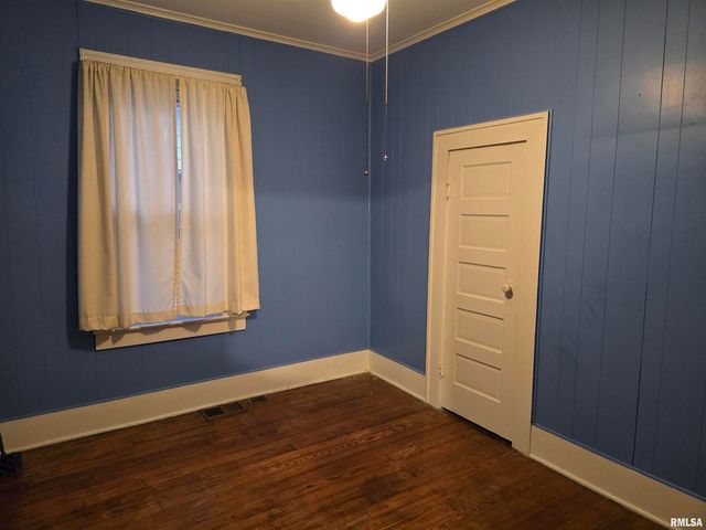 1028 S ROOSEVELT Street, Harrisburg, IL 62946