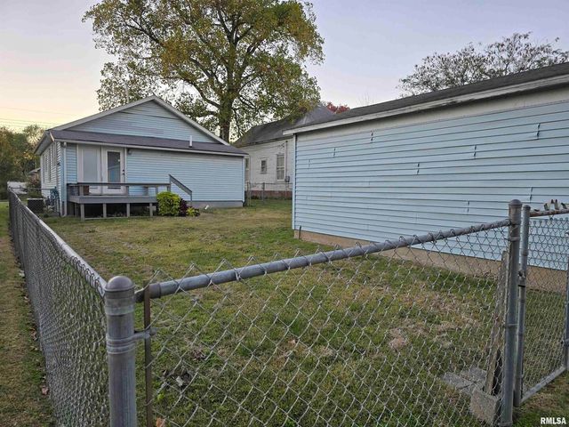 1028 S ROOSEVELT Street, Harrisburg, IL 62946