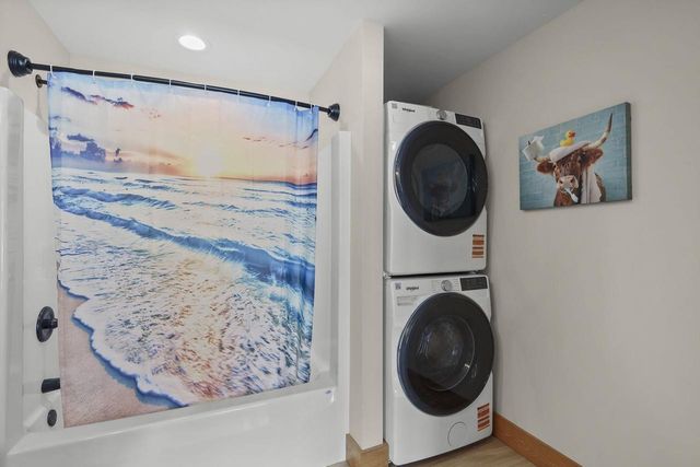 N8776 Island View Drive, New Lisbon, WI 53950