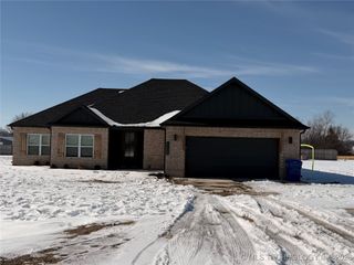 8201 S 13th Street East, Muskogee, OK 74403