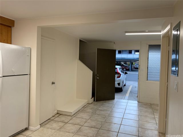 2128 Date Street, Honolulu, HI 96826