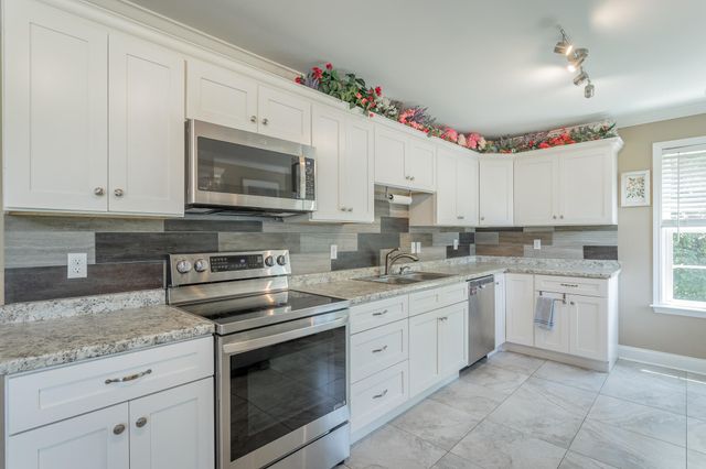7598 Gawain Path, Ooltewah, TN 37363