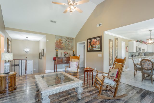 7598 Gawain Path, Ooltewah, TN 37363