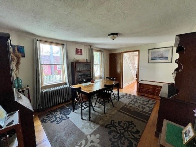 93 Maple St, Greenfield, MA 01301