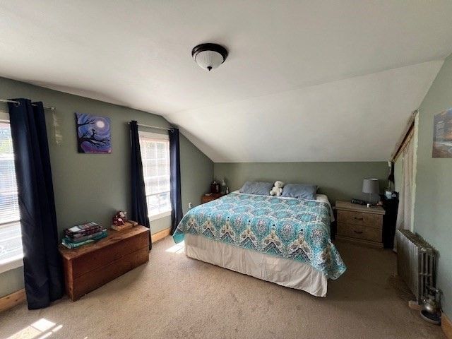 93 Maple St, Greenfield, MA 01301