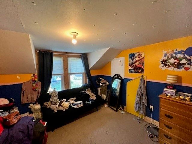 93 Maple St, Greenfield, MA 01301