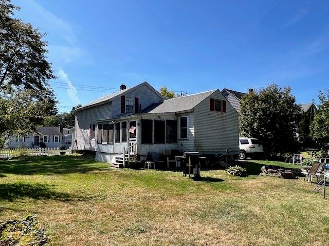 93 Maple St, Greenfield, MA 01301