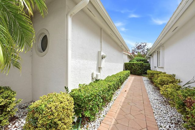 21676 Hammock Point Drive, Boca Raton, FL 33433