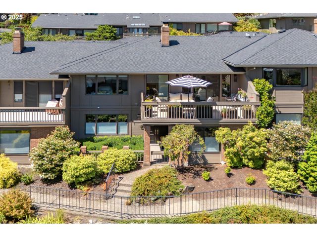 40 CONDOLEA Ct, Lake Oswego, OR 97035