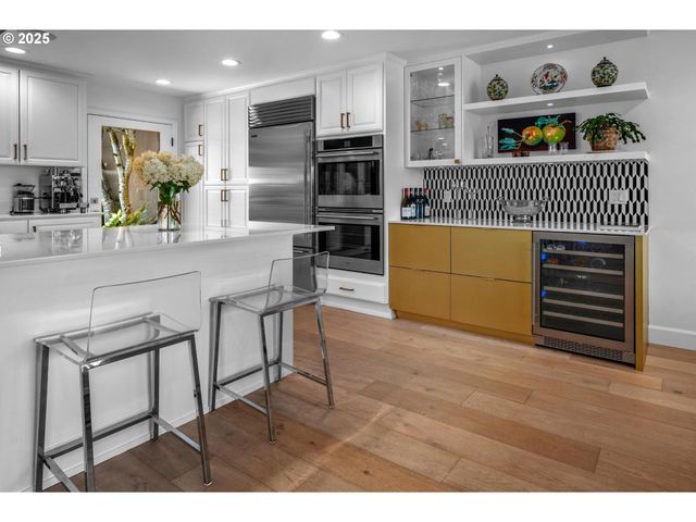 40 CONDOLEA Ct, Lake Oswego, OR 97035