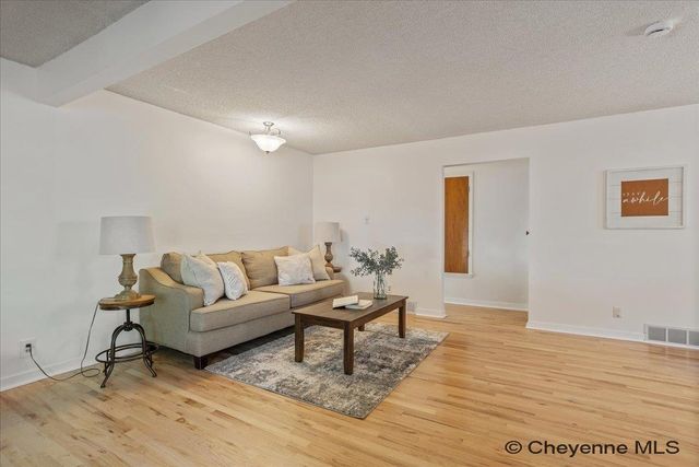 119 STANFIELD AVE, Cheyenne, WY 82007