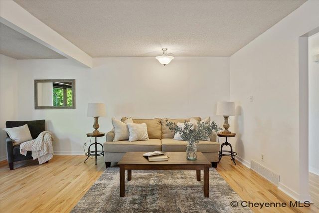 119 STANFIELD AVE, Cheyenne, WY 82007