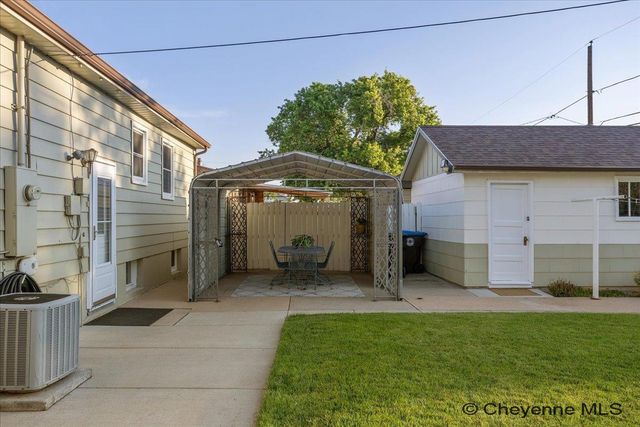 119 STANFIELD AVE, Cheyenne, WY 82007