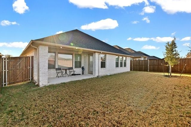 505 Hazeltine Road, Red Oak, TX 75154