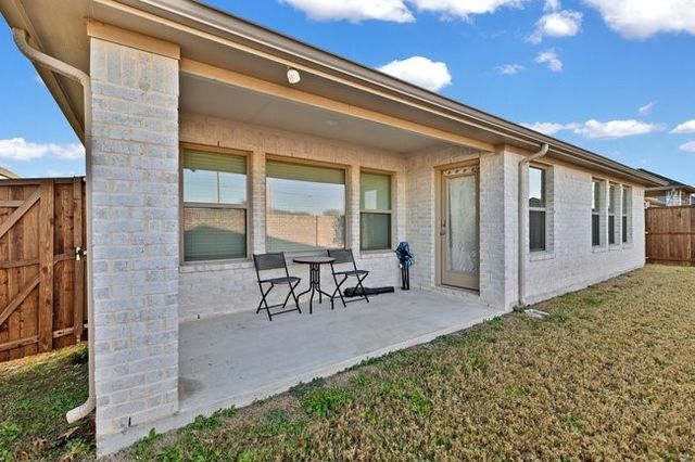 505 Hazeltine Road, Red Oak, TX 75154