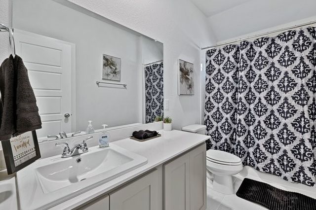 505 Hazeltine Road, Red Oak, TX 75154