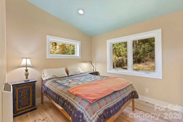 96 Old Cove Road, Black Mountain, NC 28711
