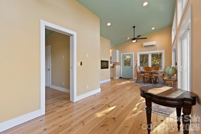 96 Old Cove Road, Black Mountain, NC 28711