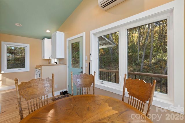 96 Old Cove Road, Black Mountain, NC 28711