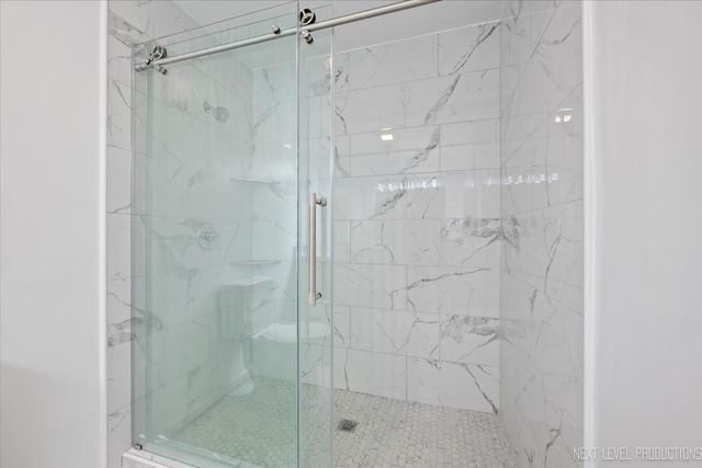 2S616 Linden Square, Warrenville, IL 60555