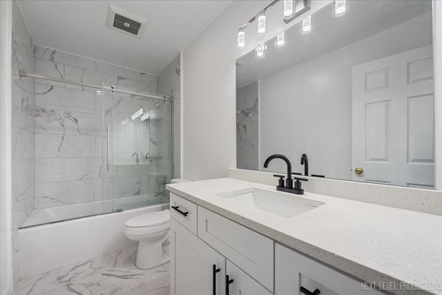 2S616 Linden Square, Warrenville, IL 60555