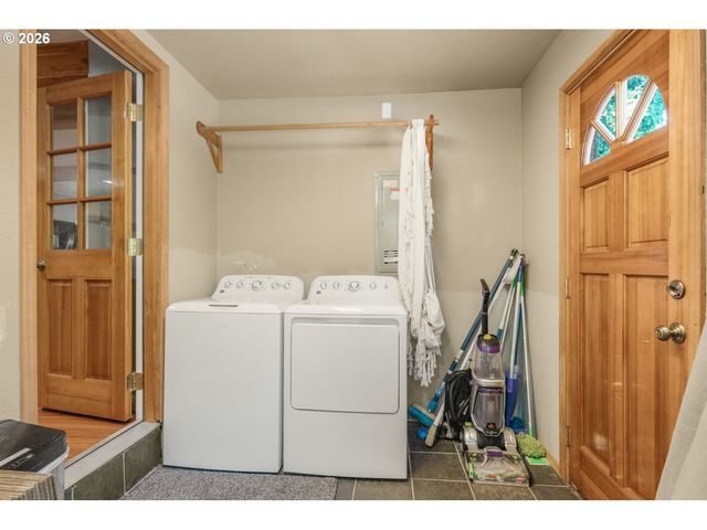 44751 Se WILDCAT MOUNTAIN Dr, Sandy, OR 97055