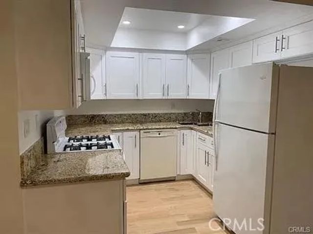 29111 Thousand Oaks Boulevard A, Agoura Hills, CA 91301