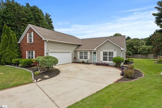 120 Sentinel Court, Simpsonville, SC 29681