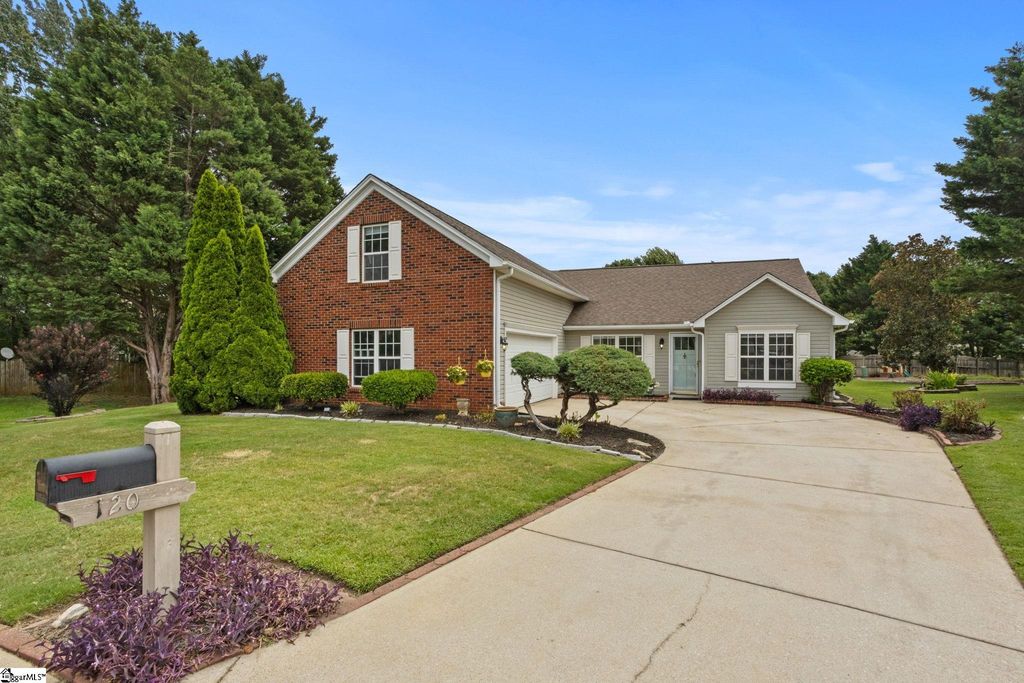 120 Sentinel Court, Simpsonville, SC 29681