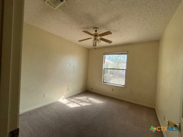 1910 Shoemaker Drive, Killeen, TX 76543