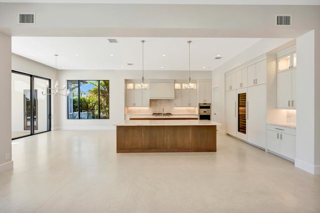 112 Regatta Drive, Jupiter, FL 33477