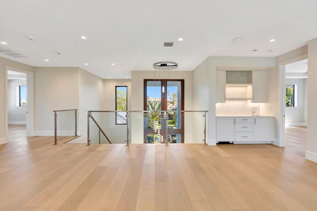 112 Regatta Drive, Jupiter, FL 33477