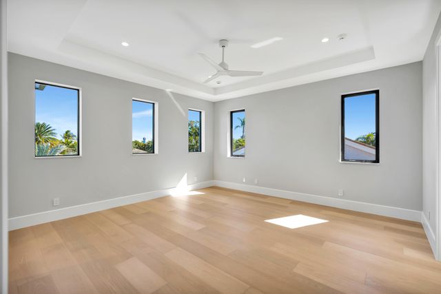 112 Regatta Drive, Jupiter, FL 33477