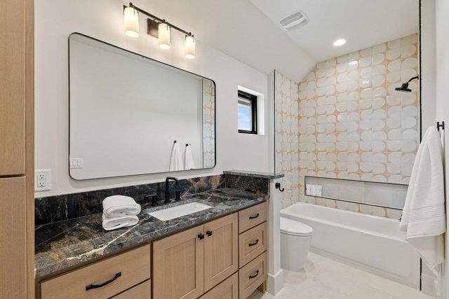 244 Zonetail CV, Austin, TX 78737