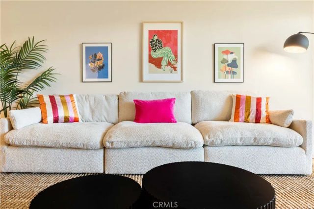 8535 W West Knoll Drive 312, West Hollywood, CA 90069