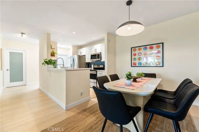 8535 W West Knoll Drive 312, West Hollywood, CA 90069