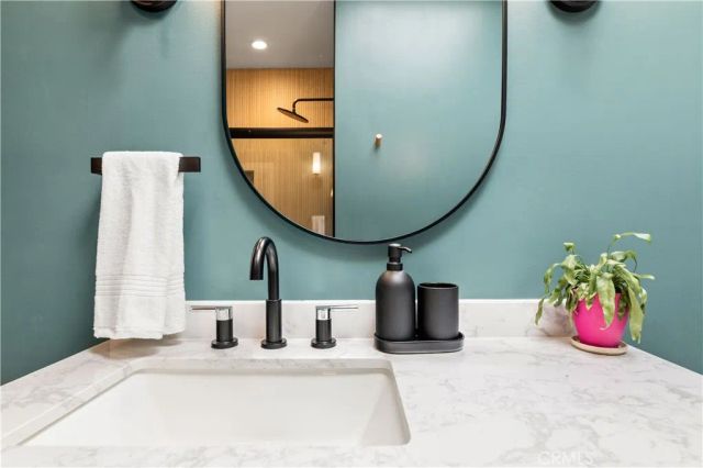 8535 W West Knoll Drive 312, West Hollywood, CA 90069