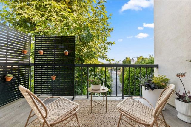 8535 W West Knoll Drive 312, West Hollywood, CA 90069