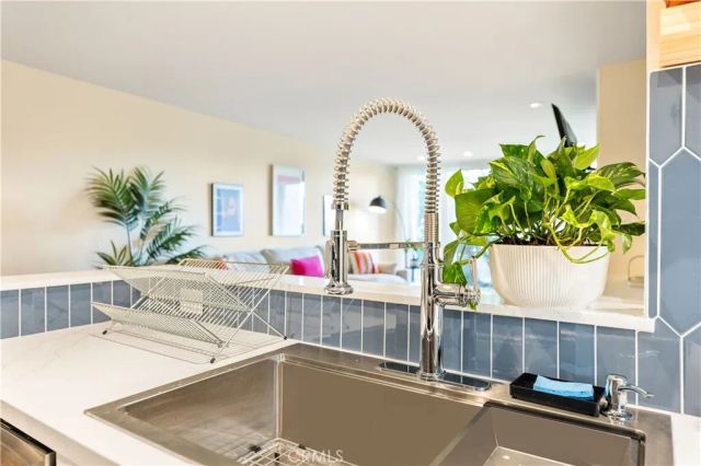 8535 W West Knoll Drive 312, West Hollywood, CA 90069
