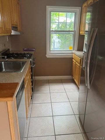 852 Henry Street, Uniondale, NY 11553