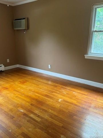 852 Henry Street, Uniondale, NY 11553