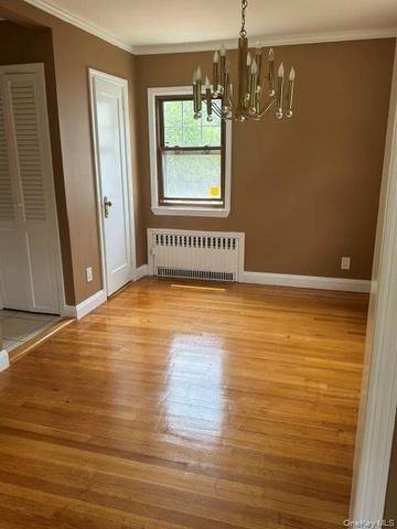 852 Henry Street, Uniondale, NY 11553