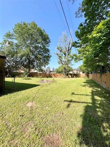 210 Glenbrook Street, Vidor, TX 77662