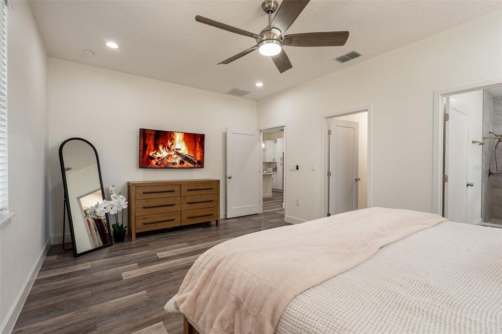 Image 17 of property listing at 248 ROBIN ROAD, Altamonte Springs, FL 32701