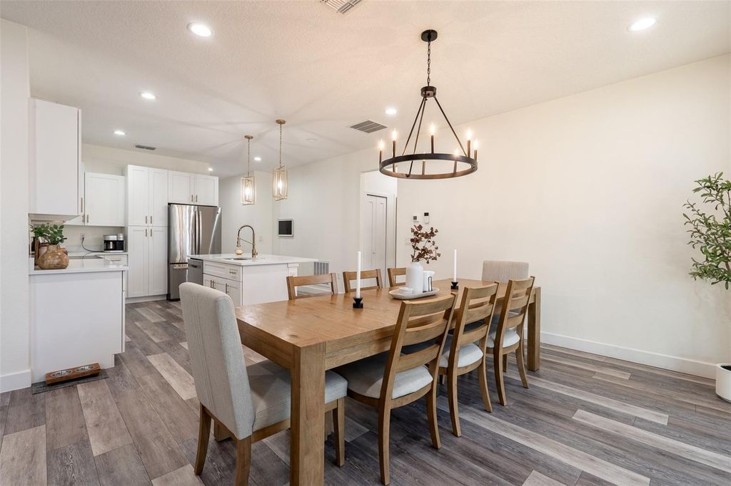 Image 8 of property listing at 248 ROBIN ROAD, Altamonte Springs, FL 32701