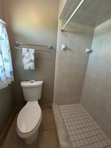 6525 MANILA PALM WAY, Apollo Beach, FL 33572