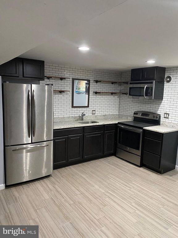 5806 BURGESS RD, District Heights, MD 20747